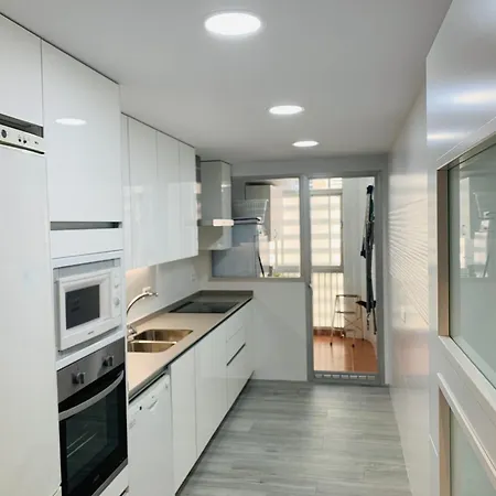 Marbella Suites Апартаменти *