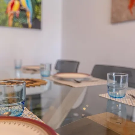 Marbella Suites Apartment