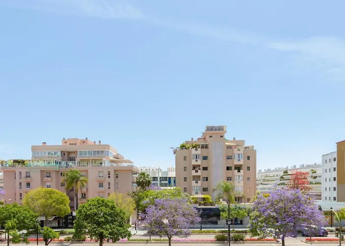 Апартаменты Marbella Suites Марбелья