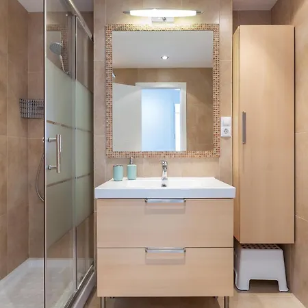 Marbella Suites Апартаменти *